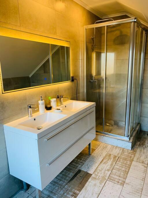 Acogedora Casa Con Tinaja Y Jacuzzi Y Rent A Car Βίλα Puerto Varas Εξωτερικό φωτογραφία